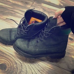 Women’s black Timberlands